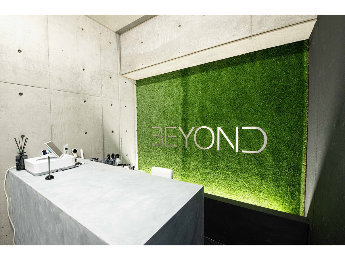 BEYONDのTOP画像